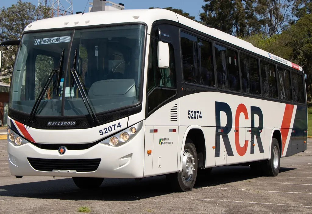 Os ônibus têm carroceria Marcopolo e são destinados ao fretamento contínuo (Divulgação)