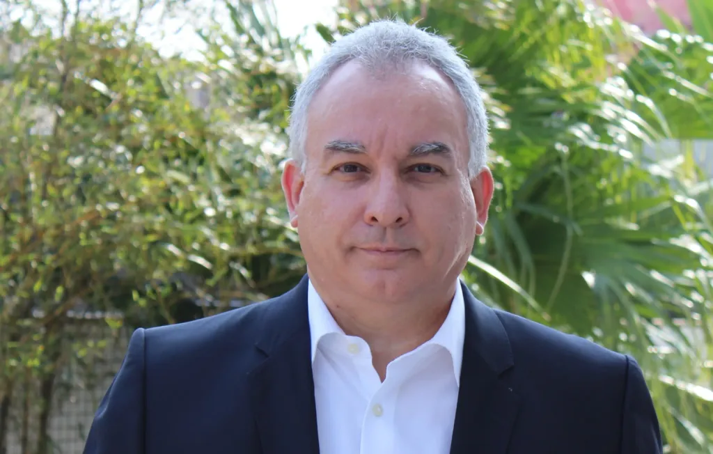Roberto Pavan, gerente de marketing de produto da Iveco Bus na América Latina