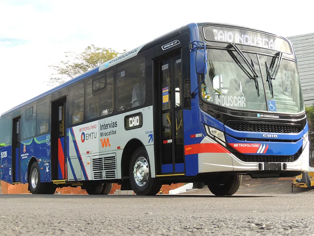 Os ônibus têm chassis da Mercedes-Benz OF-1726 L/59 (Divulgação)