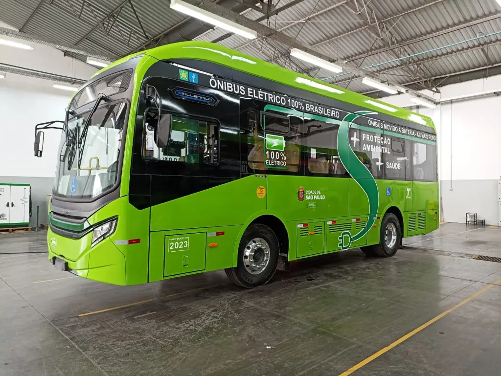 Modelo midi de dez metros (Divulgação)