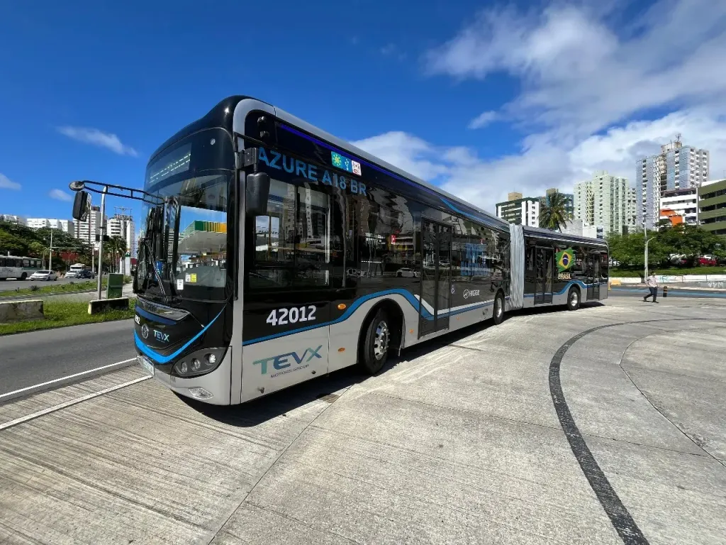 Modelo A18 da Tevx Higer de 18 metros (Divulgação)
