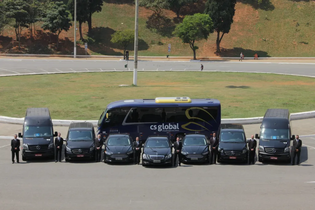 A frota da CS Global é composta por sedans executivos, vans, micro-ônibus, ônibus, jatos e helicópteros (Divulgação)