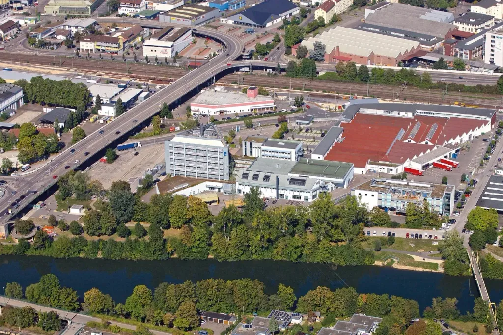 A sede da empresa fica em Esslingen, Alemanha (Divulgação)