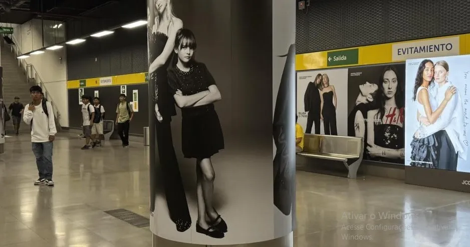 Projeto de publicidade na Linha 2 do Metrô de Lima, Peru (JCDecaux Latam Reprodução)