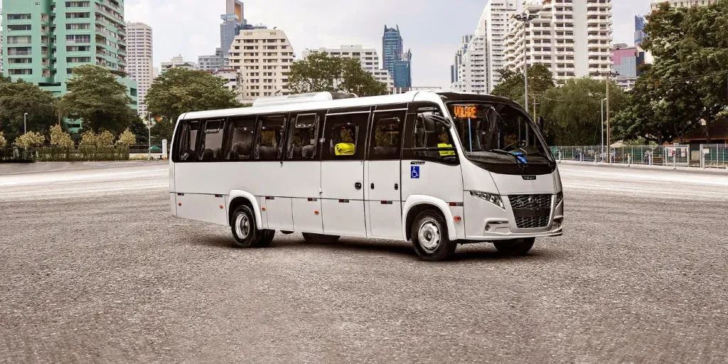 O modelo tem capacidade para transportar 38 passageiros (Imagem: Júlio Soares)