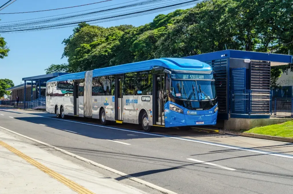 O projeto requalificou dez vias e 91 pontos de parada (Imagem: Alexandre Maciel)