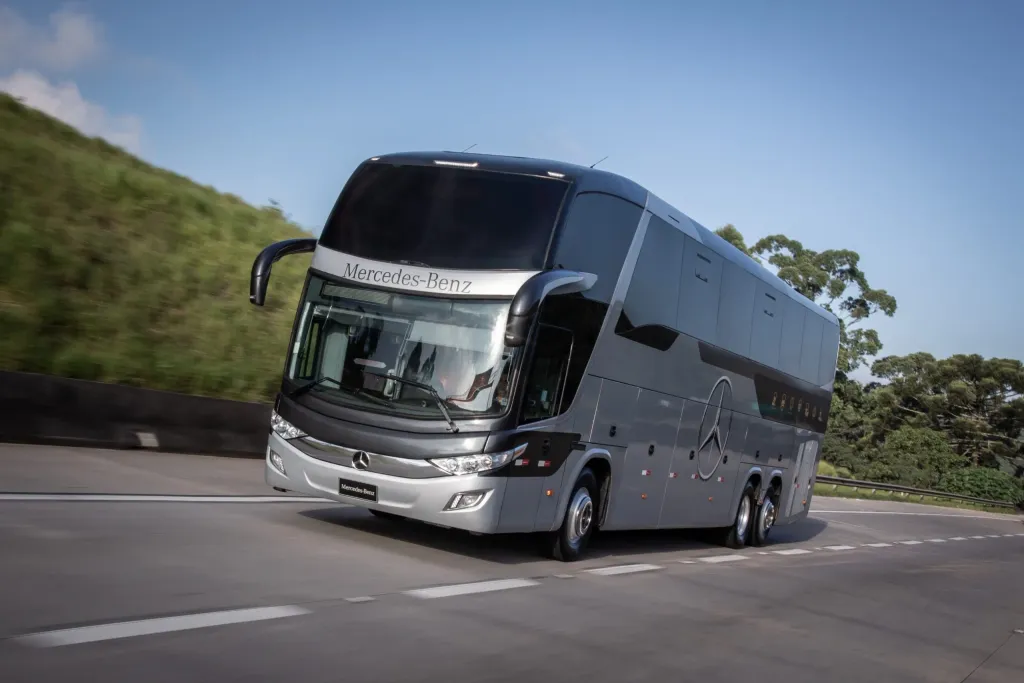 Modelo rodoviário O 500 RSD de 450 cv (Divulgação)