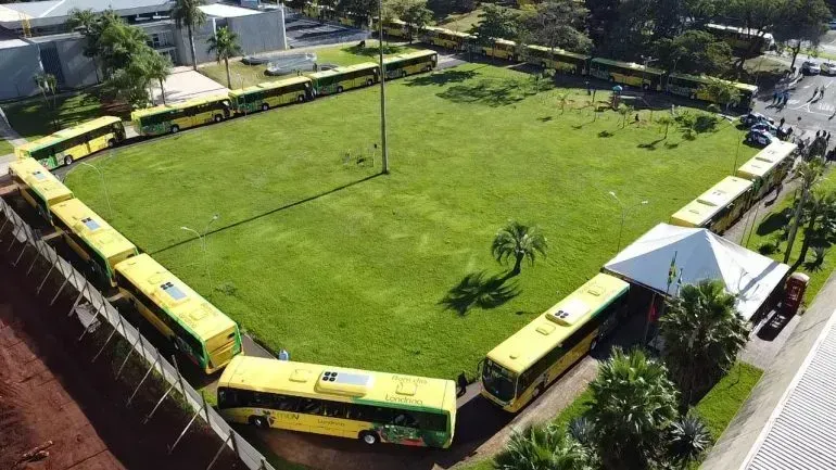 Apresentação dos 71 ônibus novos da TCGL (Divulgação PML)