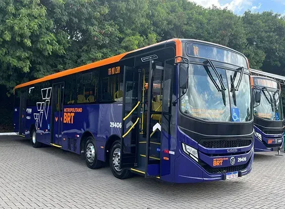 A aquisição dos 180 novos ônibus foi realizada por diversas empresas da região (Divulgação)