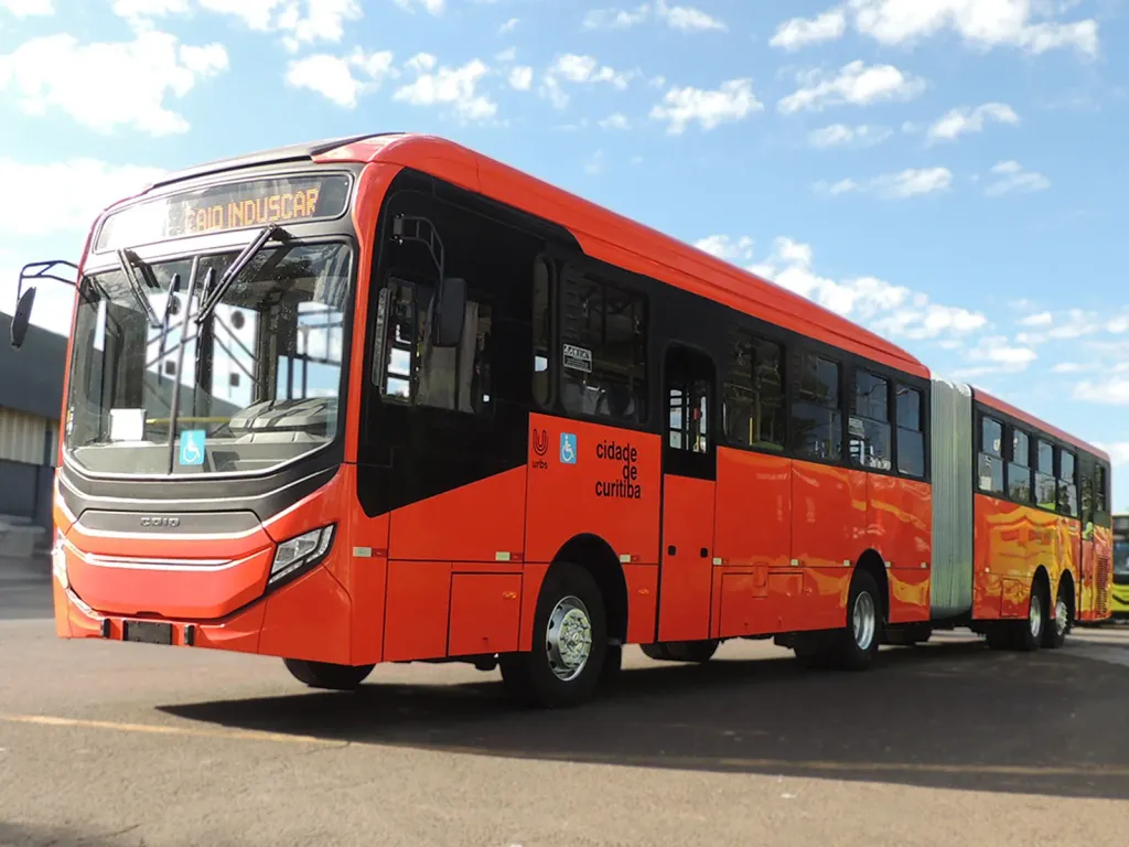 Os Millennium Articulados foram encarroçados sobre chassi Mercedes-Benz O-500 MDA (Divulgação)