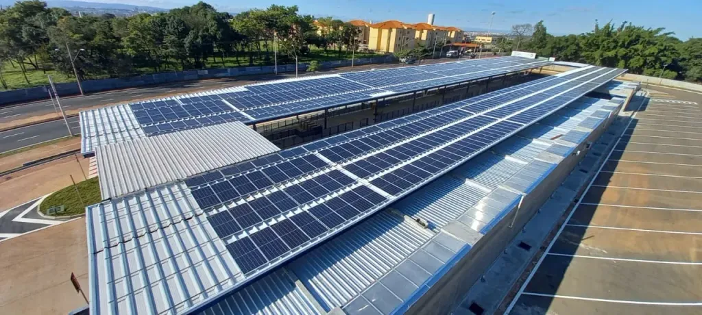 Os painéis fotovoltaicos produziram 227.478Kwh de energia (Divulgação)