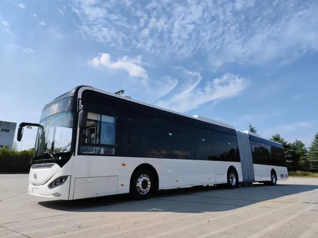O Azure articulado (18BR) tem 18 metros (Divulgação)