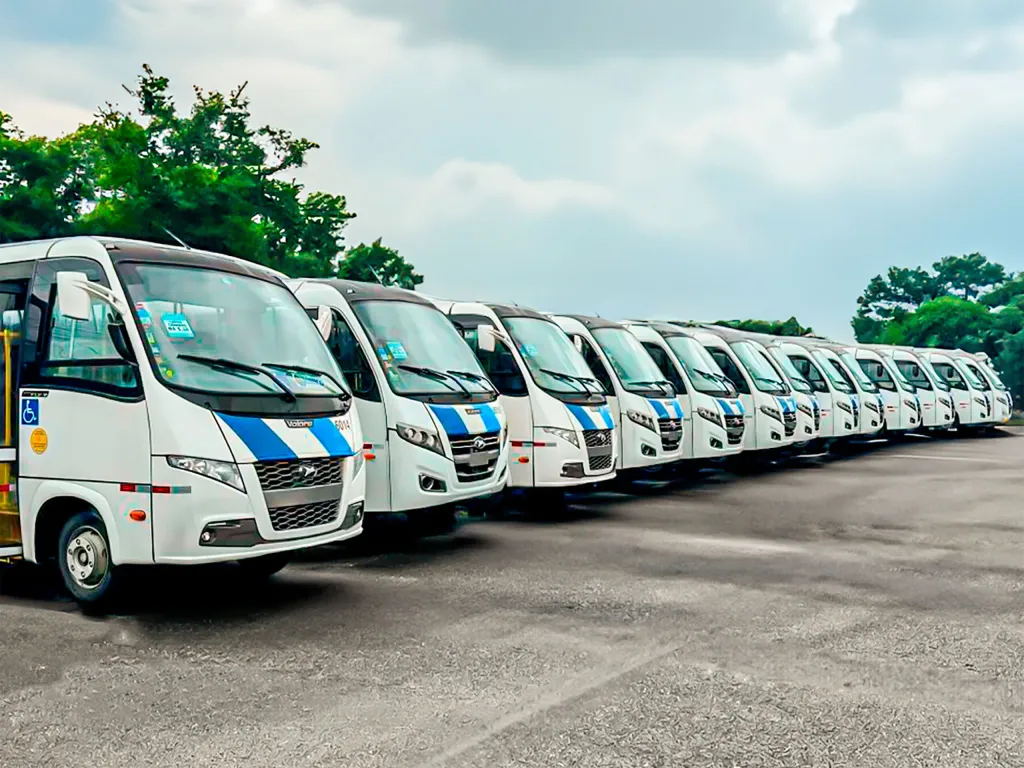 Mias uma vez, os micro-ônibus são o destaque (Divulgação)