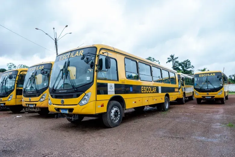 A frota escolar beneficia 6.300 alunos (Divulgação)