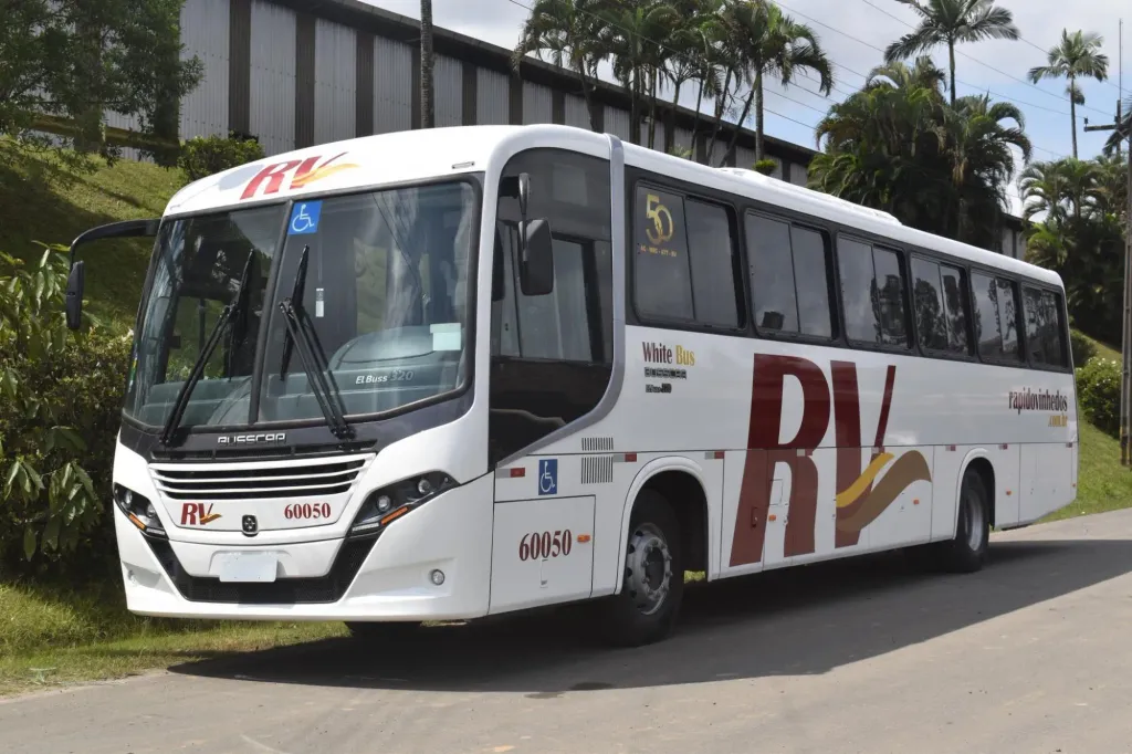 El Buss 320 com chassi Mercedes-Benz OF-1726 (Divulgação)