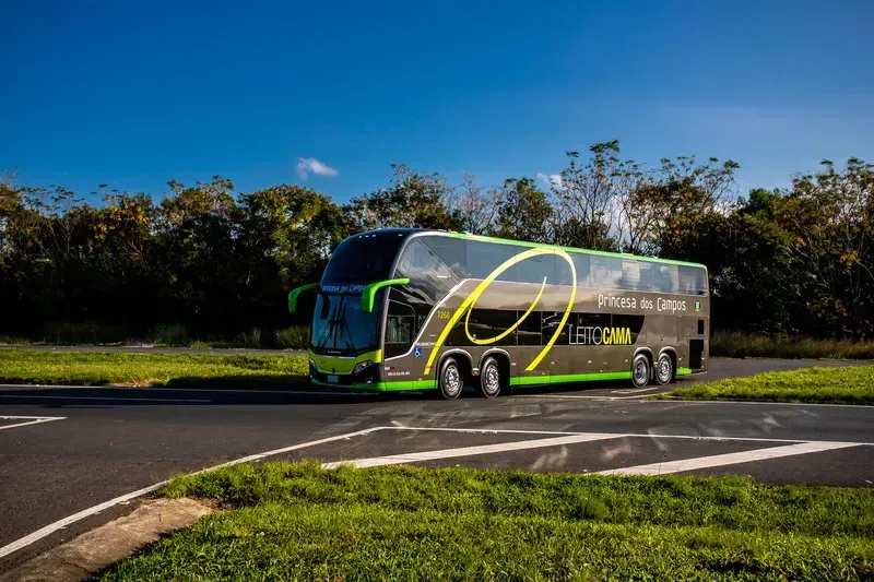 A companhia disponibiliza 300 veículos para transporte de passageiros (Divulgação)
