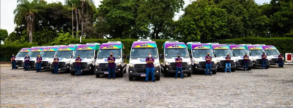 A frota do TopBus+ é composta por modelos Sprinter (Divulgação)