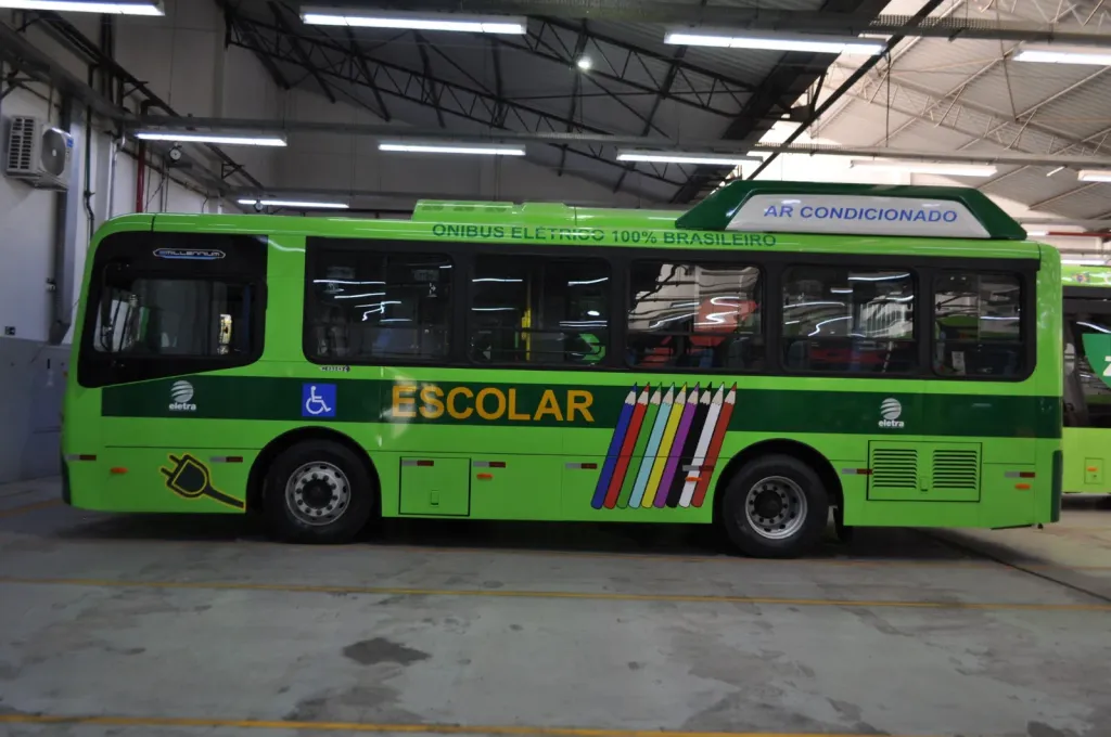 Modelo tem 9,6m, chassi Volkswagem, carroceria Foz Super da Caio, motores e baterias WEG