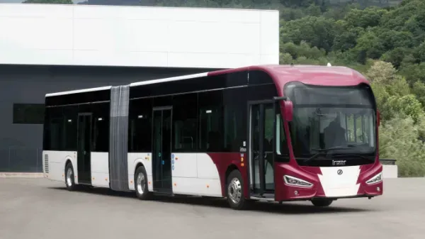 A empresa já conta com 21 ônibus da Irizar em sua frota (Divulgação)