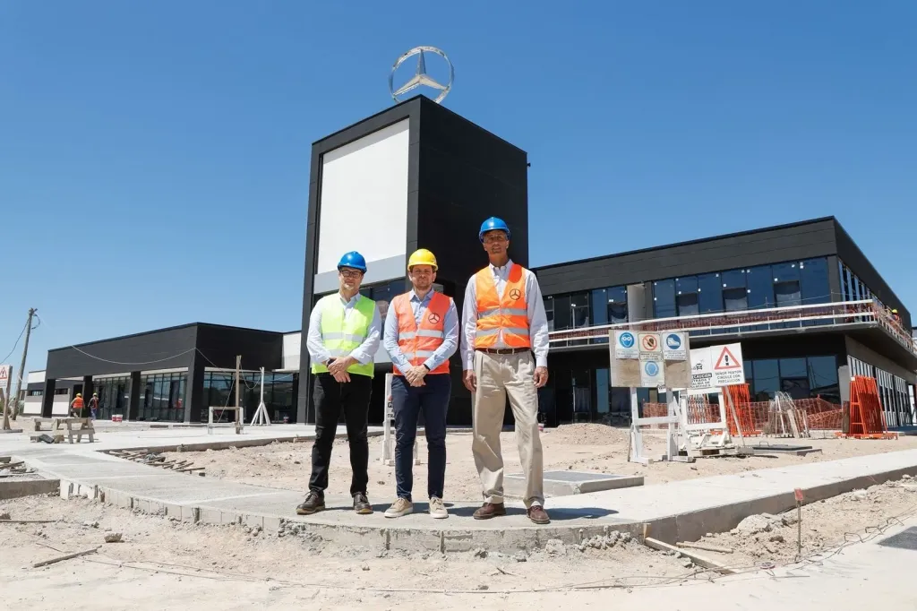 Autoridades da prefeitura de Zárate visitaram o futuro Centro Industrial da empresa na Argentina (Divulgação)