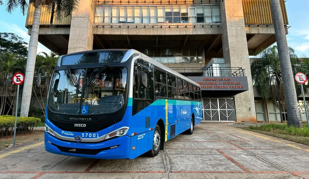 O BUS 17-280 passa a contar com a opção de suspensão pneumática (Divulgação)