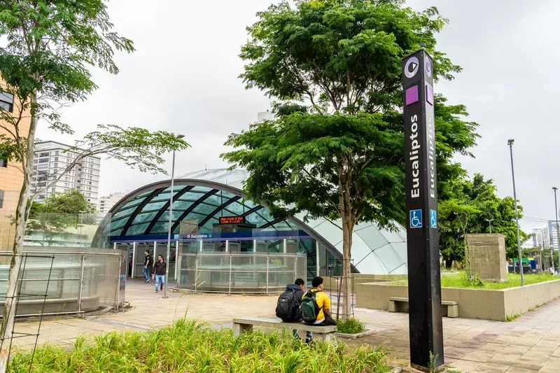 Ainda em agosto, a tecnologia estará disponível também em Eucaliptos, chegando a oito estações subterrâneas com cobertura (Foto: Divulgação)
