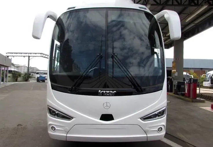 Com carrocerias da Irizar, os veículos chegarão ao país até agosto