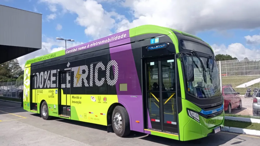 Novo ônibus elétrico com 12,1m (Divulgação)