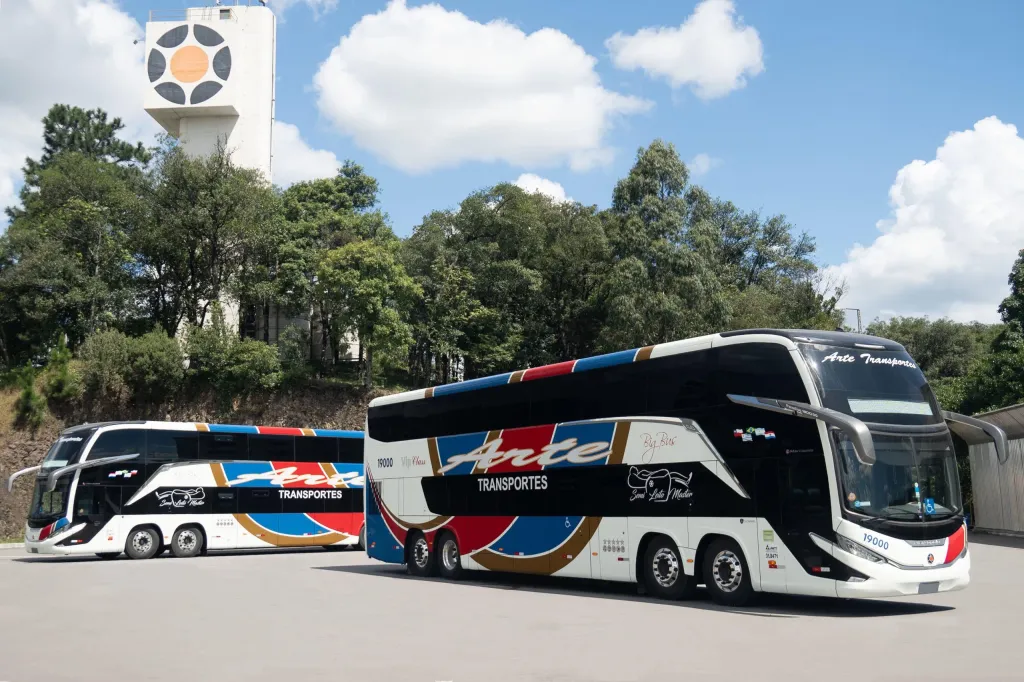 Os dois novos ônibus têm 15 metros de comprimento. Foto: Arquivo Marcopolo