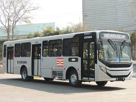 Apache Vip com chassi Mercedes-Benz OF-1721/59 (Divulgação)