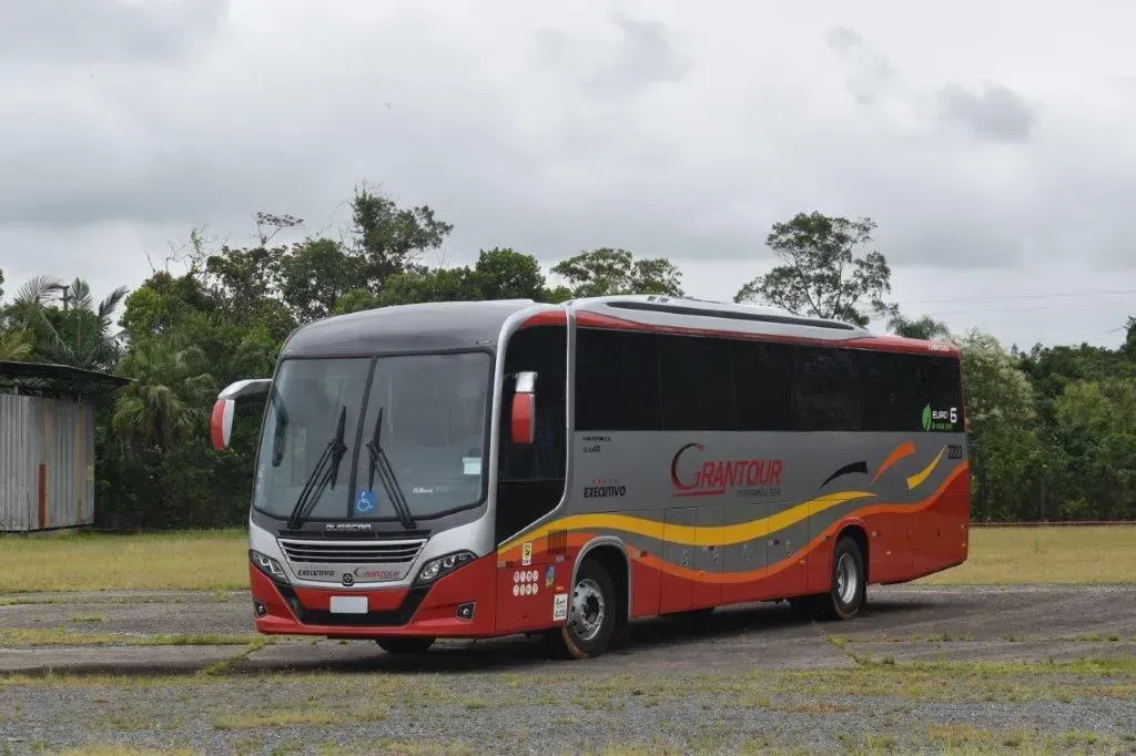 El Buss 340 entregue à Grantour Turismo (Divulgação)