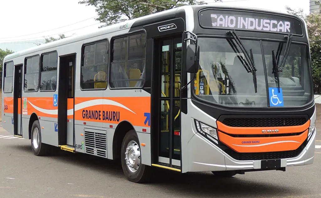 Apache VIP V com chassi Mercedes-Benz 12,7 metros (Divulgação)