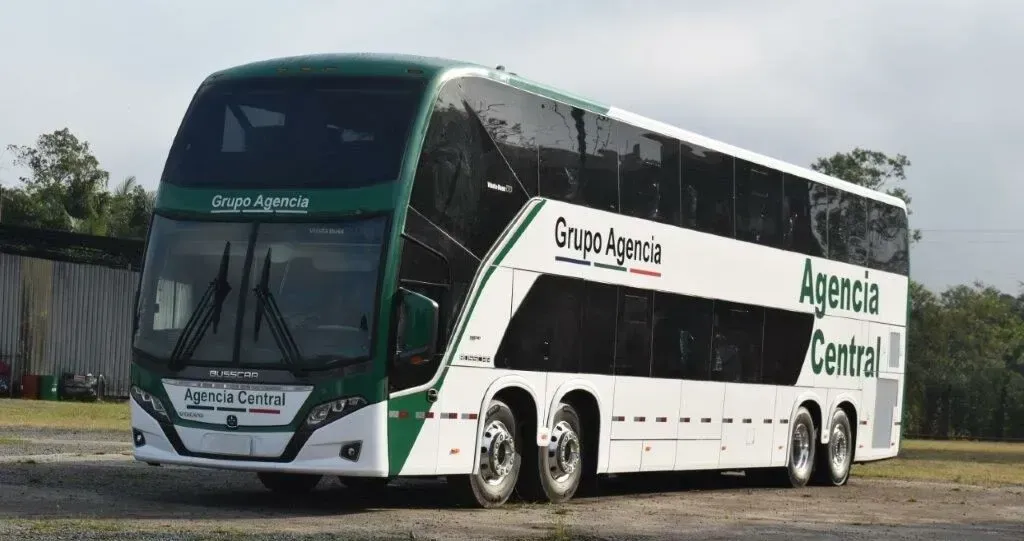 Vissta Buss DD entregue à empresa uruguaia (Divulgação)