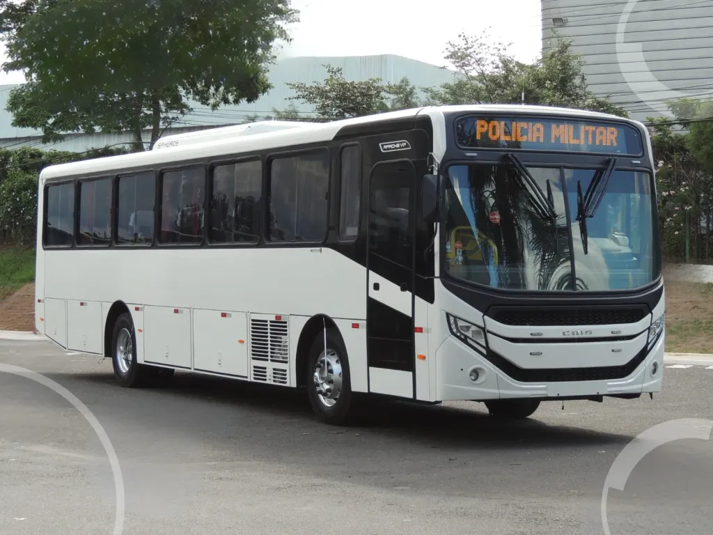 O ônibus acomoda até 43 policiais (Divulgação)