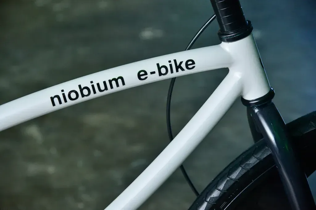 A EDG lançou no início de novembro, em São Paulo, a EDG Niobium e-Bike, uma bicicleta urbana 100% elétrica, inteiramente projetada, desenvolvida e fabricada no Brasil. A bicicleta foi concebida para proporcionar transporte de baixo custo e totalmente conectado, inclusive ao sistema de transporte público.