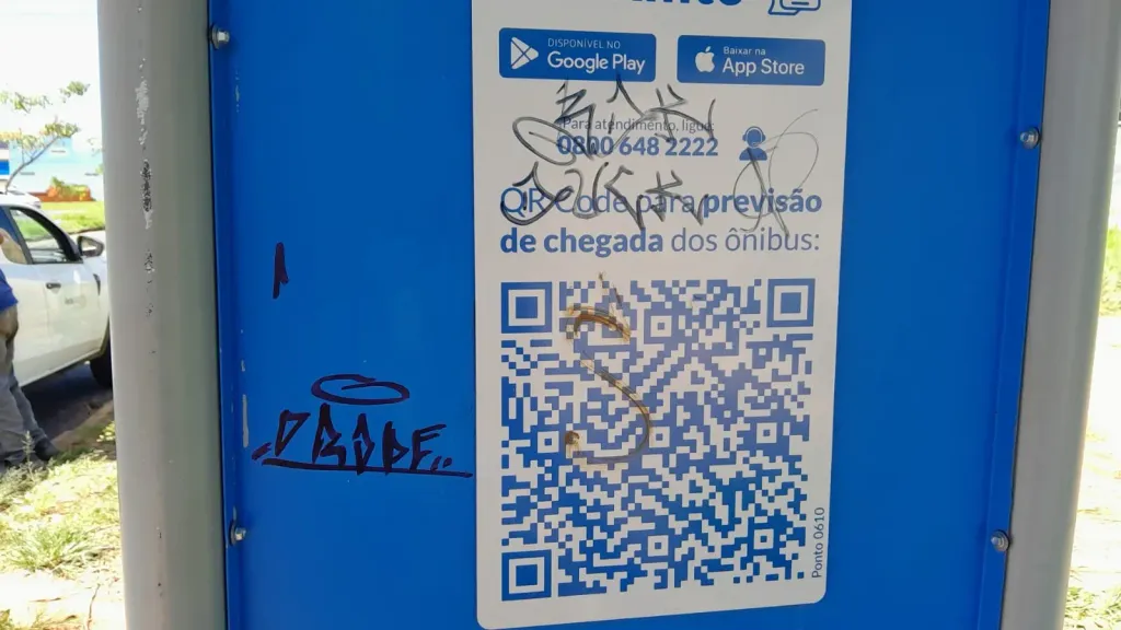 As infrações mais cometidas são pichações e colagem cartazes (Divulgação)
