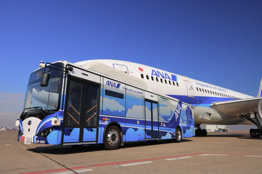 O ônibus tem capacidade para transportar 57 passageiros (Divulgação)