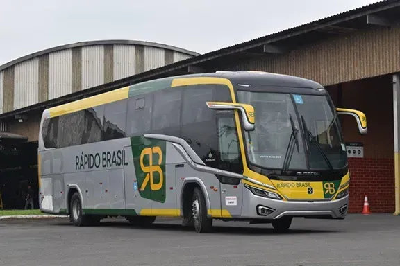 Os veículos têm chassis da Mercedes-Benz (Divulgação)