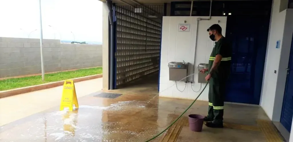 A água armazenada é destinada à limpeza interna do próprio terminal e para serviços de jardinagem (Divulgação)