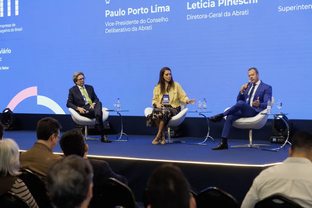 Paulo Porto Lima (Abrati), Leticia Pineschi (Abrati) e Juliano Samor (Supas- ANTT). Foto: Márcio Bruno Photo