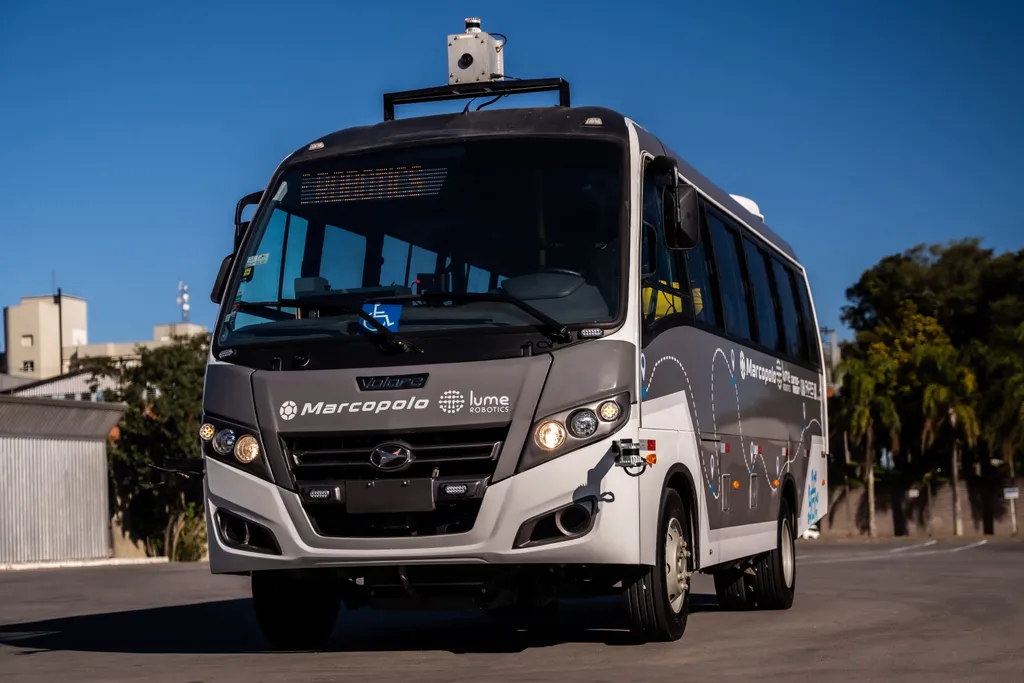 Micro-ônibus autônomo da Marcopolo com tecnologia desenvolvida pela Lume Robotics (Divulgação)