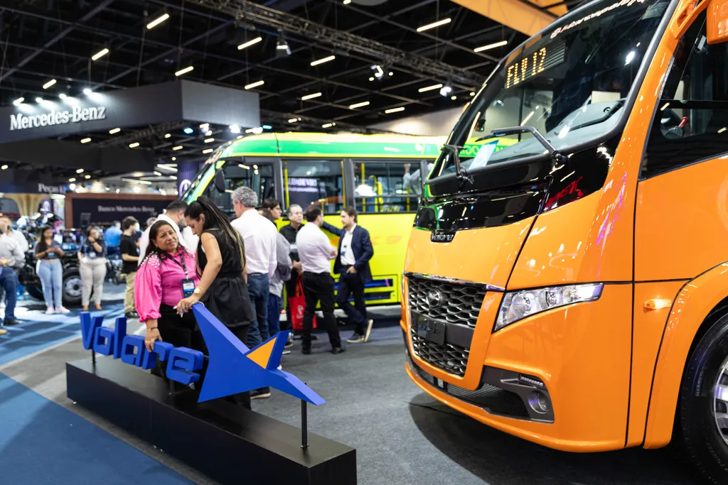 Estande da Marcopolo/Volare na Lat.Bus 2024 (Arquivo OTM Editora)