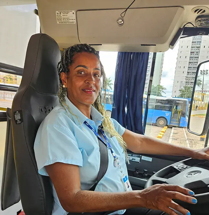 Marly da Silva Durval, motorista do transporte coletivo há sete meses pela HP Transportes (Divulgação)