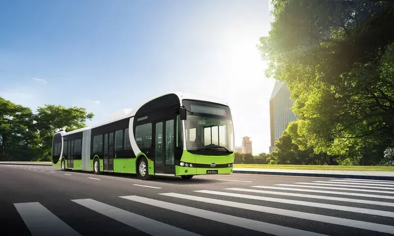 Ônibus BYD articulado de 18 metros (Divulgação)