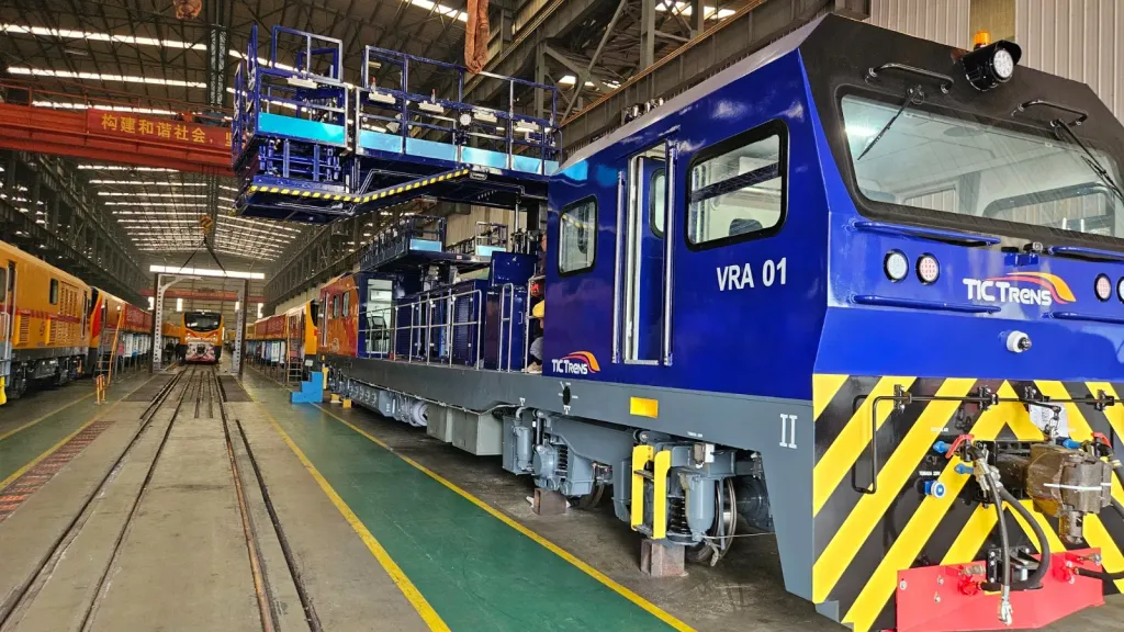 O modelo conta com plataforma elevatória (Divulgação)