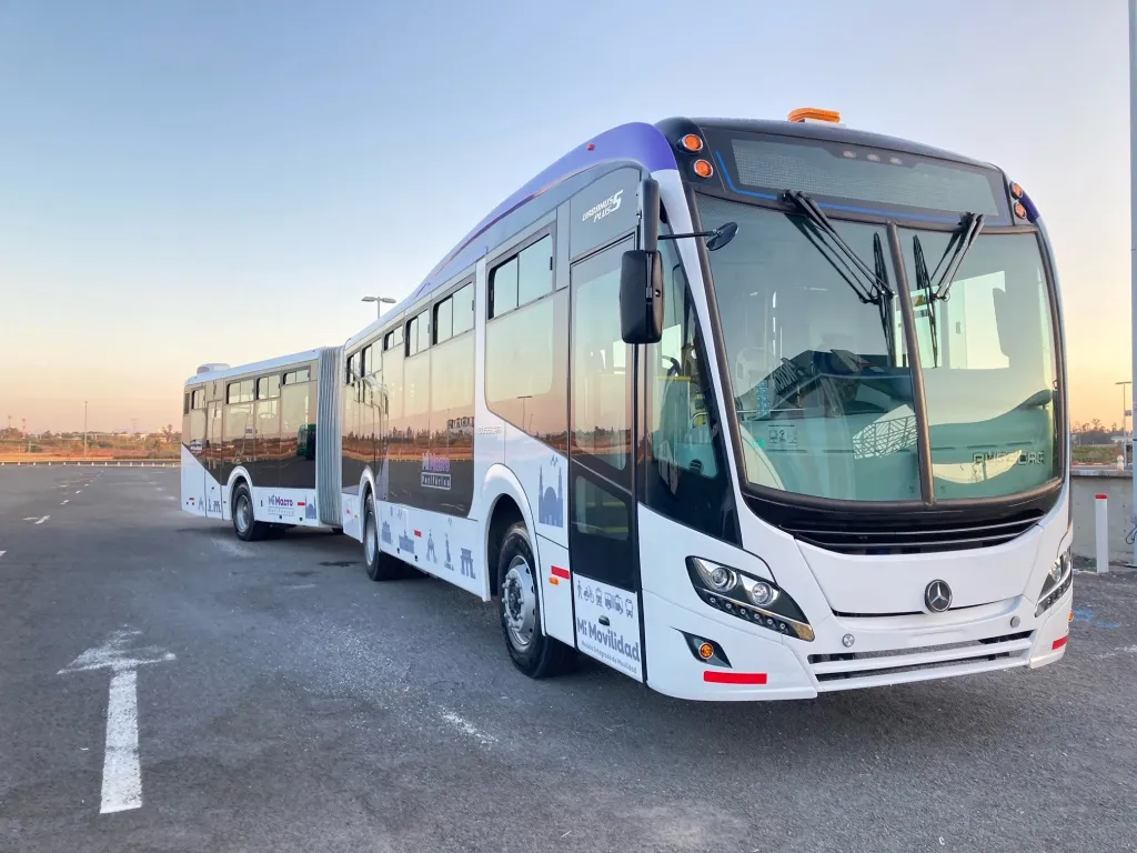 Com capacidade para 160 passageiros, os chassis são do modelo O 500 MA (Divulgação)