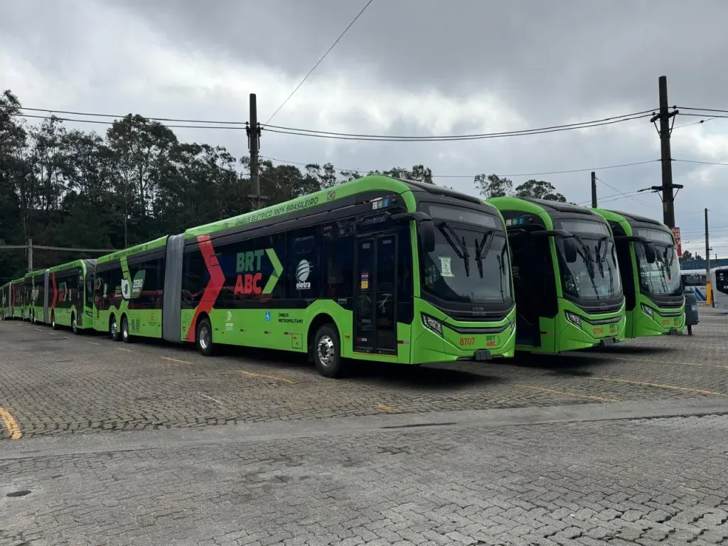 Os modelos contam com chassi Mercedes-Benz e carroceria Caio E-Millennium Superarticulado (Divulgação BRT ABC)