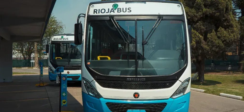 Os veículos ampliaram a frota da Viação Rioja Bus (Divulgação)
