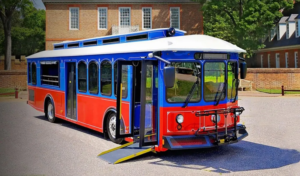 Trolley com propulsão elétrica do modelo Streetcar (Divulgação)