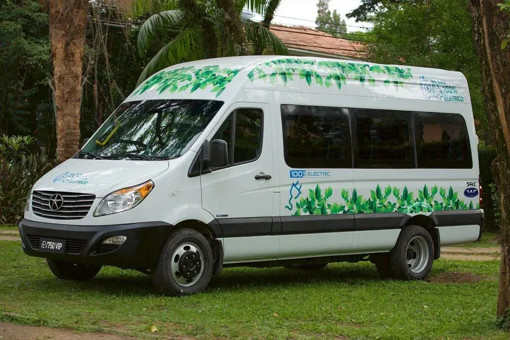 A van iEV750 já está à venda no mercado brasileiro por R$ 419,9 mil (Divulgação)